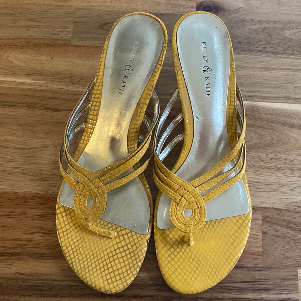 Yellow Kelly & Katie Size 8.5 Heels